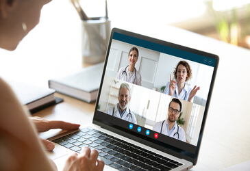 How to improve communication in healthcare with technology?